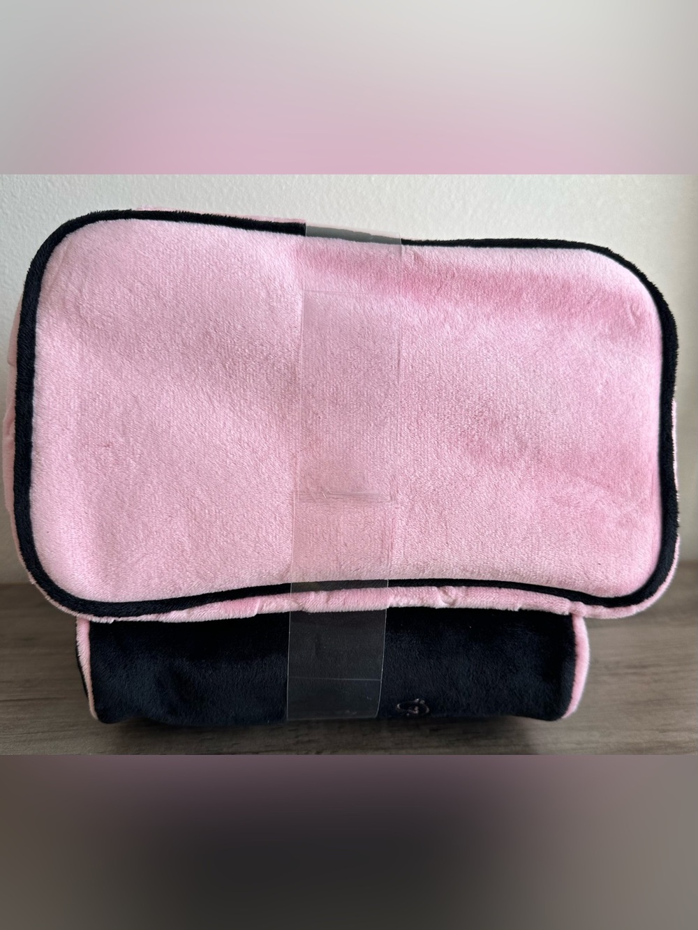 Juicy Couture Cosmetic 2 pieces Case with Embroidered Logo Black and Pink New - Picture 6 of 6